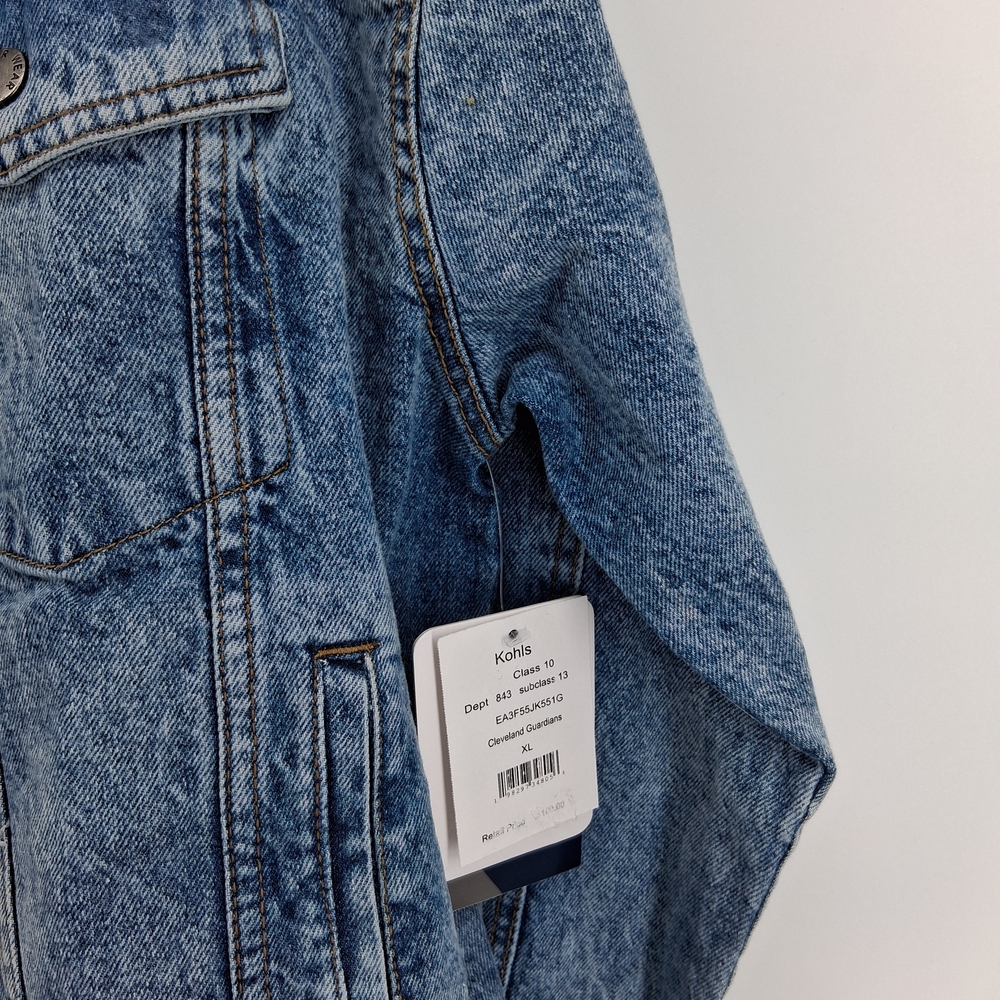 Women’s Light Blue Washed Denim Jacket with Patch - Picture 5 of 5
